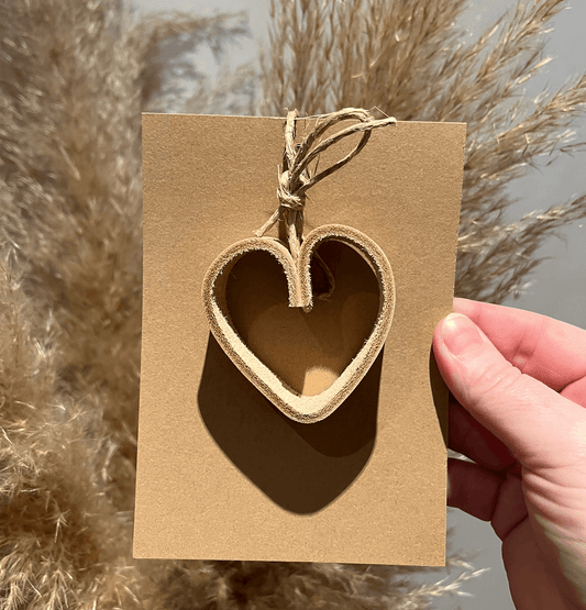 Blanco Kaartje met Lederen hartje