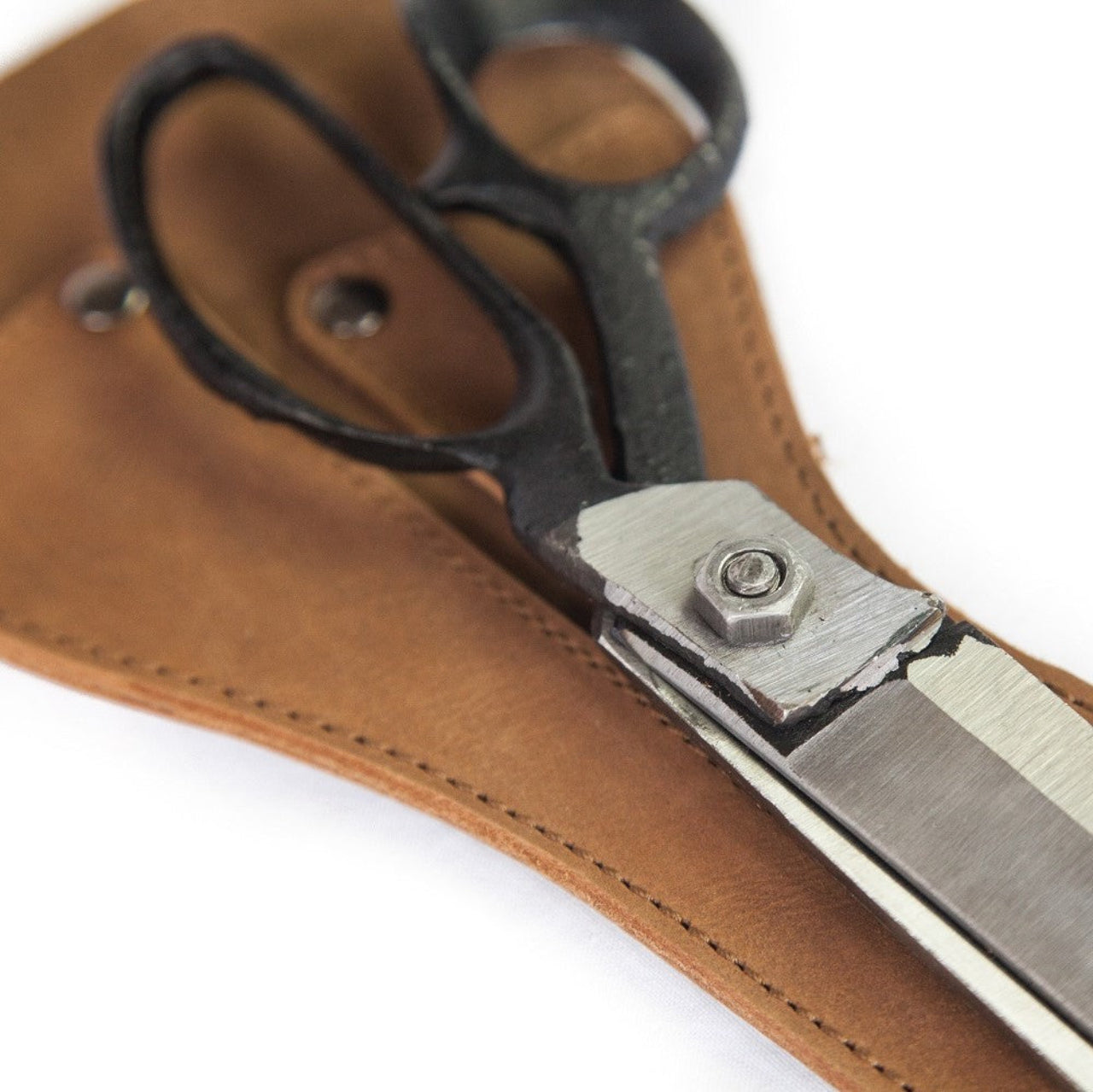 All Purpose scissors with leather sleeve – Brut